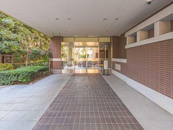 Renovated 2LDK+S Apartment in Shinagawa, Tokyo for Sale - Thumbnail 3