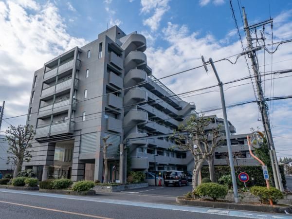 3LDK Apartment for Sale in Sayama, Saitama - 61.89m2 - Thumbnail 3