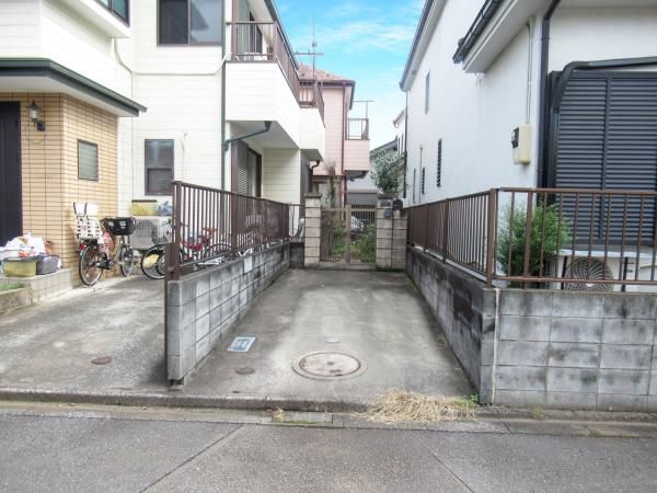 4DK Detached House for Sale in Higashiyamato, Tokyo - Thumbnail 3