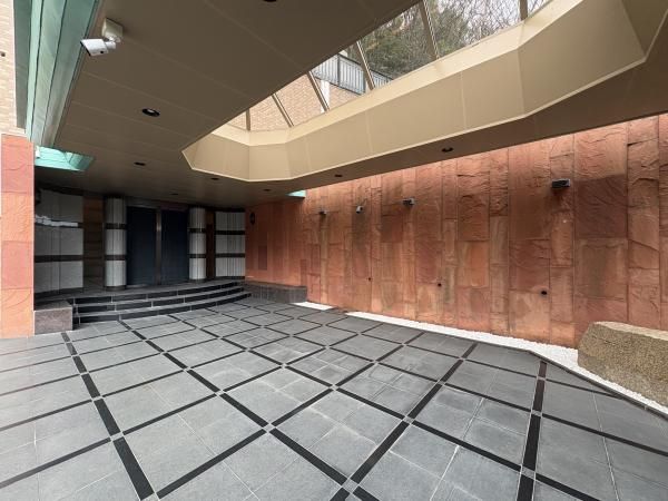 4LDK Apartment for Sale in Ashiya City, Hyogo - Romaneque Ashiya Garden - Thumbnail 2