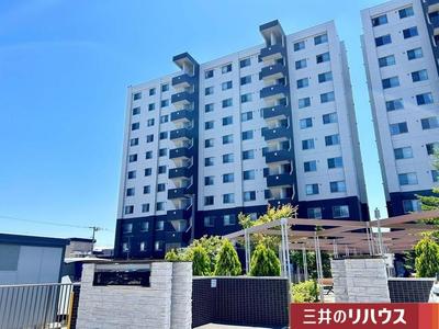 3LDK Apartment for Sale in Higashi-ku, Sapporo, Hokkaido — Apartment, Higashi, Hokkaido