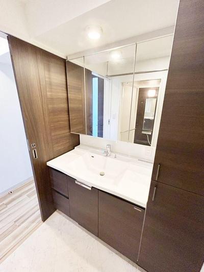 3LDK Apartment for Sale in Higashi-ku, Sapporo, Hokkaido — Bathroom, Higashi, Hokkaido