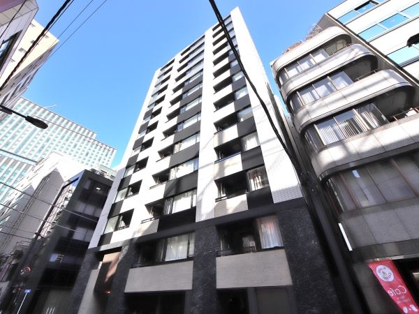 Pierce Ginza 8-chome 1LDK Apartment for Sale in Chuo - Thumbnail 3
