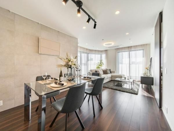 3LDK Apartment for Sale in Shirokane, Minato-ku, Tokyo - Thumbnail 4