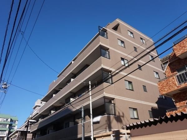 Renovated 1LDK+2S Apartment in Shinjuku, Tokyo - Thumbnail 2
