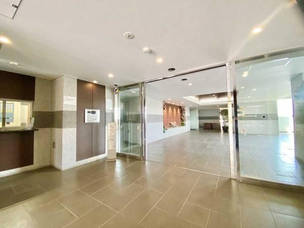 Renovated 2LDK+S Apartment in Kawasaki, Kanagawa - Thumbnail 4