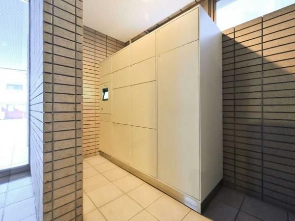 Renovated 3LDK+S Apartment in Urawa, Saitama - Top Floor Corner Unit - Thumbnail 4