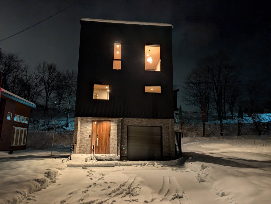 New 3-Bedroom Home in Niseko's Country Resort with Mt. Yotei Views - Thumbnail 2