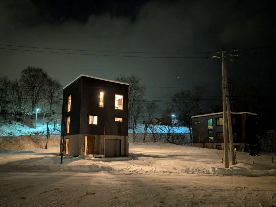 New 3-Bedroom Home in Niseko's Country Resort with Mt. Yotei Views - Thumbnail 4
