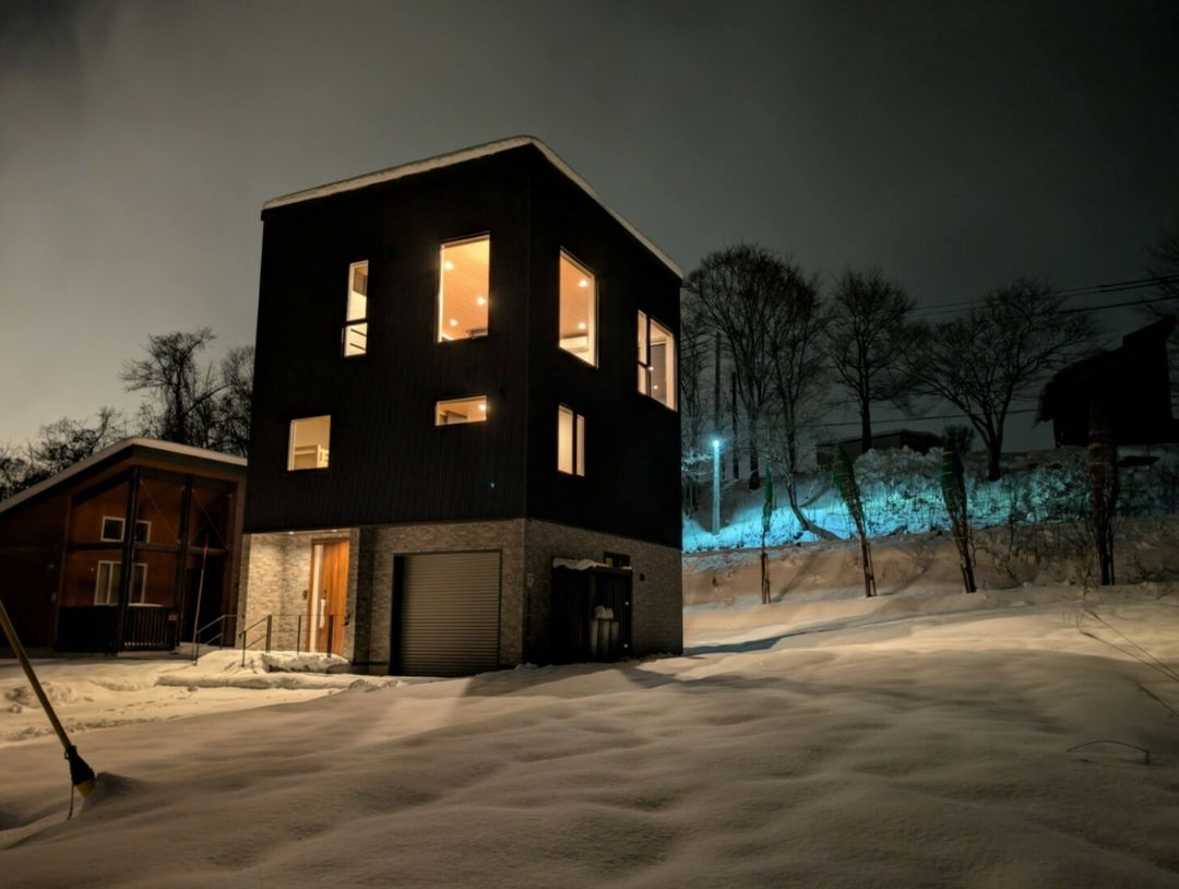 New 3-Bedroom Home in Niseko's Country Resort with Mt. Yotei Views - Thumbnail 3