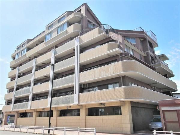 2LDK Apartment for Sale in Akishima, Tokyo Near Nakagami Station - Thumbnail 3
