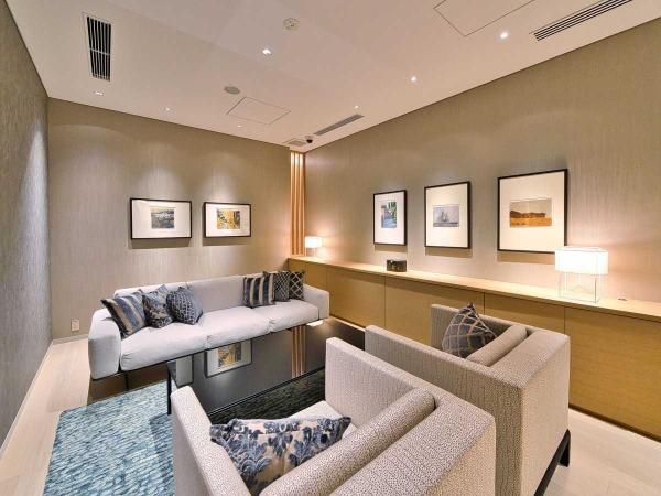 2LDK Apartment for Sale in Yonbancho, Chiyoda, Tokyo – 55.77m² - Thumbnail 4