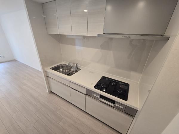 Renovated 2LDK Apartment in Midori-ku, Yokohama – 71.64m² - Thumbnail 4
