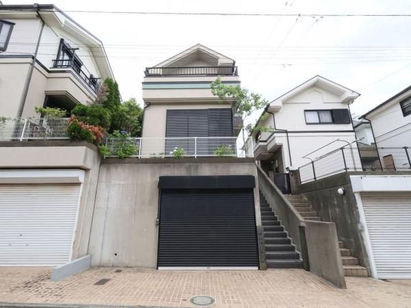 4LDK Pre-owned House in Isogo, Yokohama, Kanagawa - Thumbnail 2