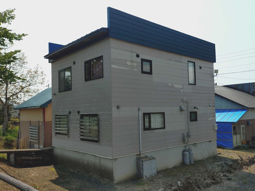 Used 2-Unit Apartment in Rankoshi, Hokkaido - 115.92 sqm - Thumbnail 2