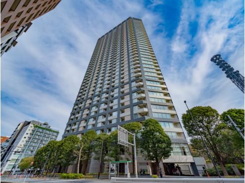 Renovated 3LDK Apartment in Shinjuku, Tokyo - 185 sqm - Thumbnail 2