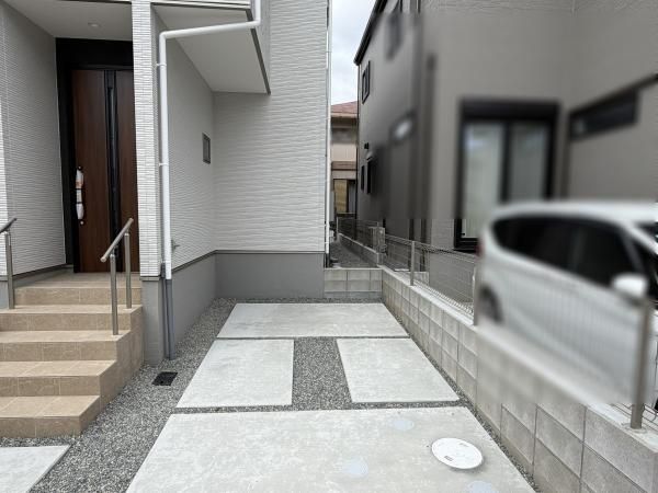 New 4LDK House for Sale in Takatsuki, Osaka - Thumbnail 2