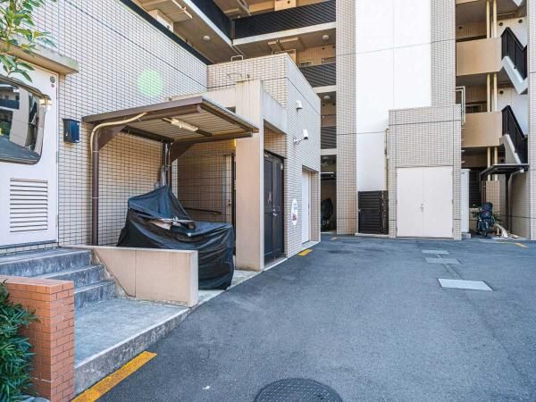 Inicia Tokorozawa 3LDK+WIC Apartment for Sale in Saitama - Thumbnail 4