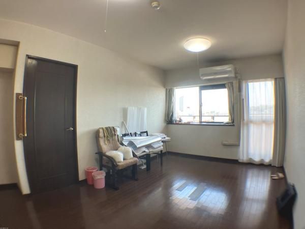 2LDK Apartment for Sale in Tsurumi-ku, Yokohama, 59.79m2 - Thumbnail 2