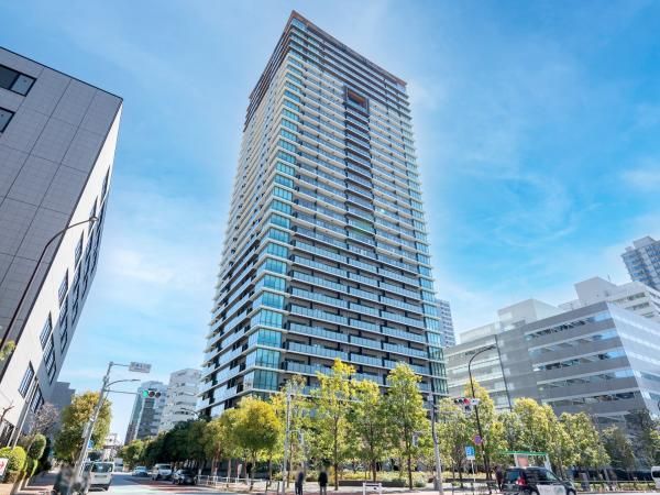 3LDK Apartment for Sale in Shibaura, Minato-ku, Tokyo - Thumbnail 2