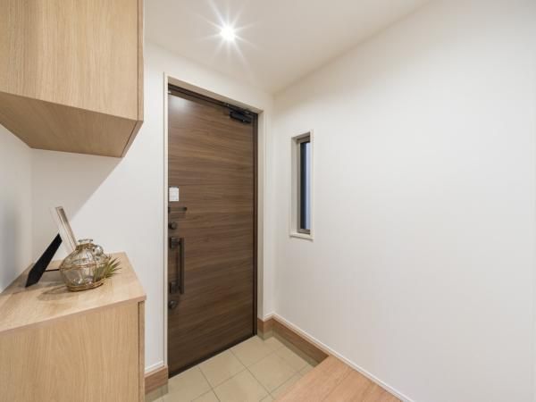 Modern 2LDK House for Sale Near Saitama Shintoshin Station - Thumbnail 2