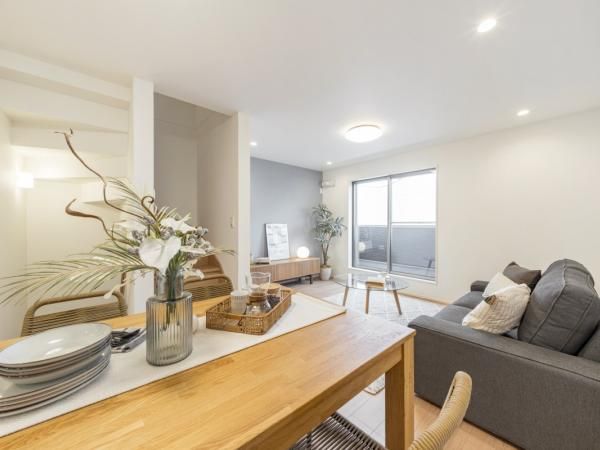 Modern 2LDK House for Sale Near Saitama Shintoshin Station - Thumbnail 4