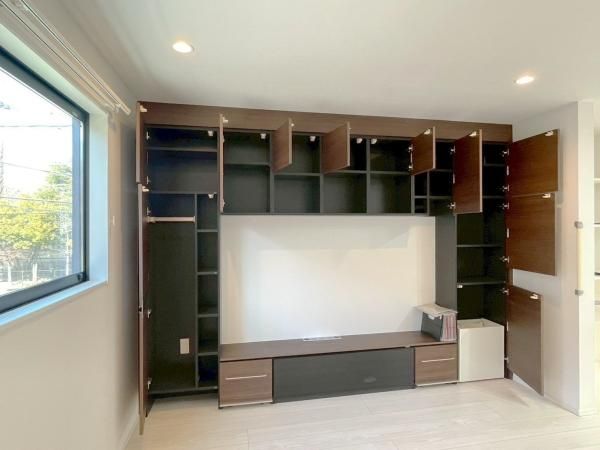 2LDK House for Sale in Tsurumi, Yokohama with Floor Heating - Thumbnail 3
