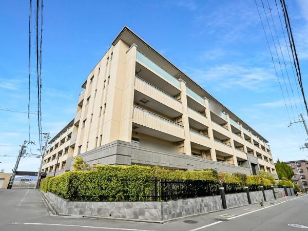 2LDK Apartment for Sale in Hirakata, Osaka - Thumbnail 4