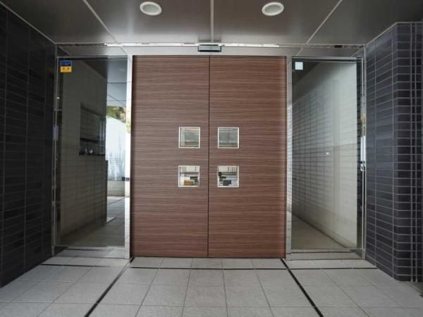 1LDK Apartment for Sale in Akasaka, Minato-ku, Tokyo - Thumbnail 3