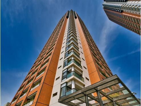 2LDK Luxury Apartment in Akasaka, Minato-ku, Tokyo - 86.59m2 - Thumbnail 2