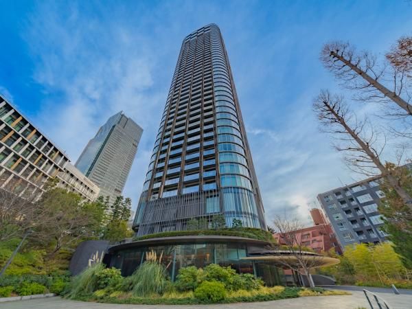2LDK Luxury Apartment in Akasaka, Minato-ku, Tokyo - 86.59m2 - Thumbnail 4