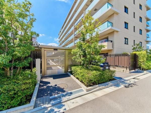 3LDK Apartment for Sale in Saiwai-ku, Kawasaki, Kanagawa - Thumbnail 4