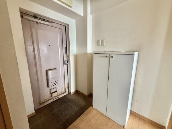 1K Apartment for Sale in Ikenohata, Taito-ku, Tokyo - Thumbnail 2