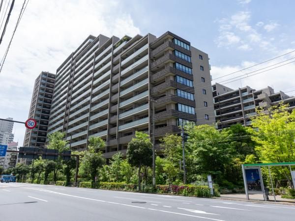 3LDK Apartment for Sale in Higashi-Shinagawa, Shinagawa, Tokyo - Thumbnail 3