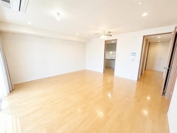 54th Floor 3LDK Apartment for Sale in Kachidoki, Chuo Ward - Thumbnail 2
