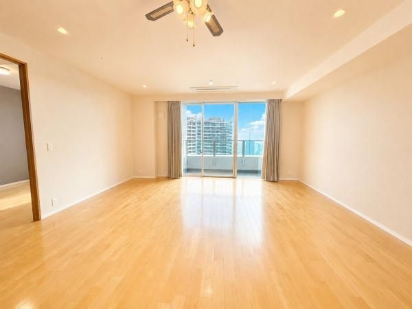 54th Floor 3LDK Apartment for Sale in Kachidoki, Chuo Ward - Thumbnail 4