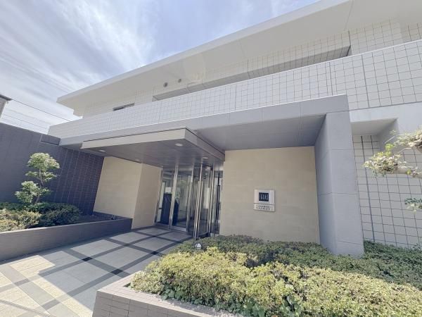 3LDK Apartment with Large Roof Balcony in Funabashi, Chiba - Thumbnail 2