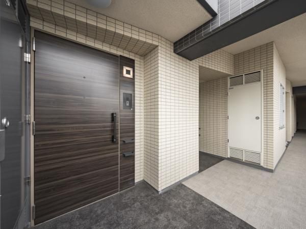 2LDK Apartment for Sale in Shinjuku, Tokyo - 68.87m² - Thumbnail 4