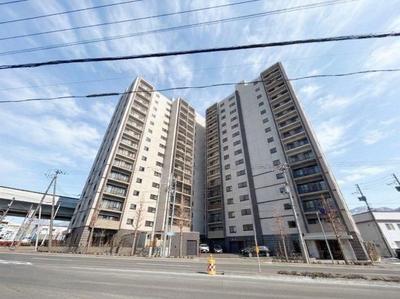 3LDK Apartment for Sale in Miyanosawa, Sapporo - 75.23 sqm — Apartment, Nishi, Hokkaido