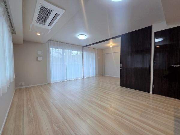 3LDK Apartment for Sale in Shinjuku, Tokyo - 86.46m² - Thumbnail 3