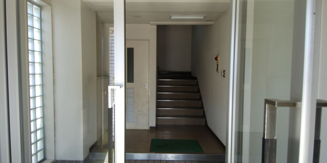 Toya Town Commercial Office and Warehouse Building for Sale - Thumbnail 3