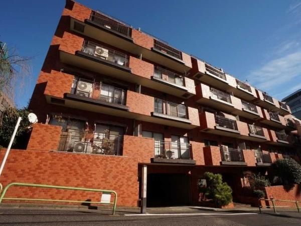 1LDK Apartment for Sale in Ichibancho, Chiyoda, Tokyo - Thumbnail 2