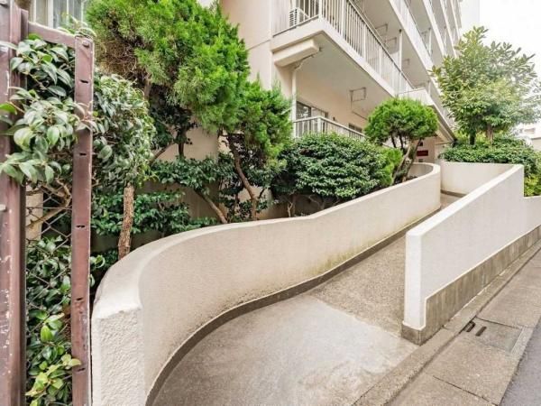 Renovated 1LDK Apartment Near Oimachi Station in Shinagawa - Thumbnail 3
