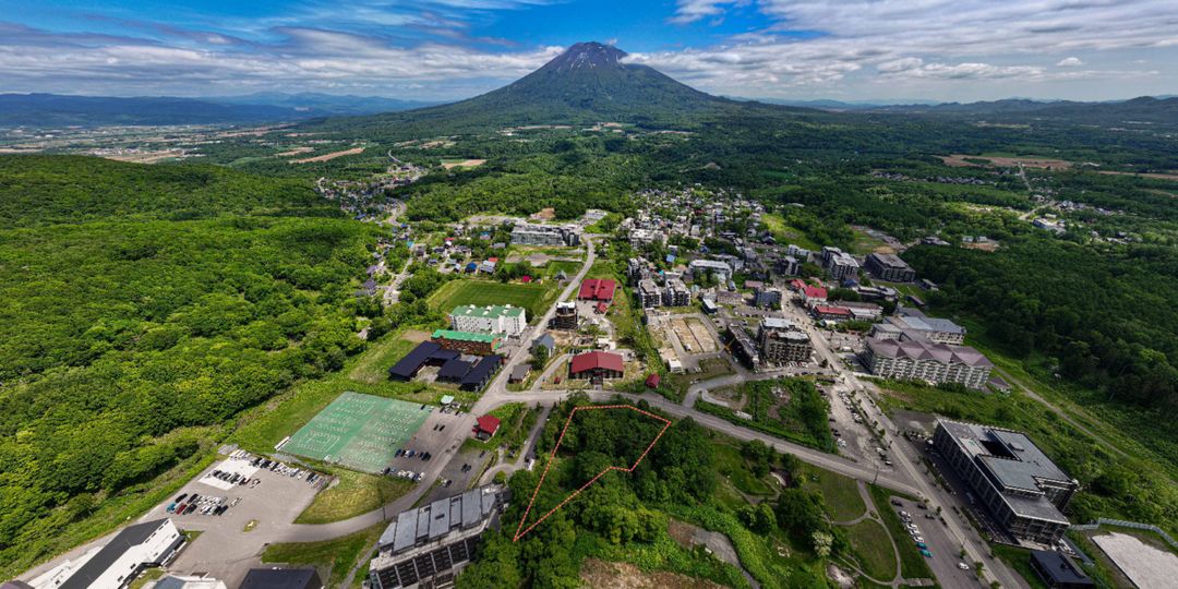 Rare Ski-In Land for Sale in Upper Hirafu, Niseko - Thumbnail 4