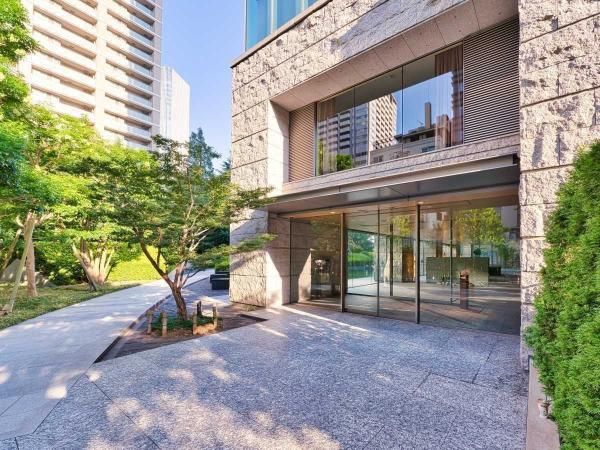 Akasaka Tower Residence Top of the Hill 2LDK Apartment for Sale - Thumbnail 3
