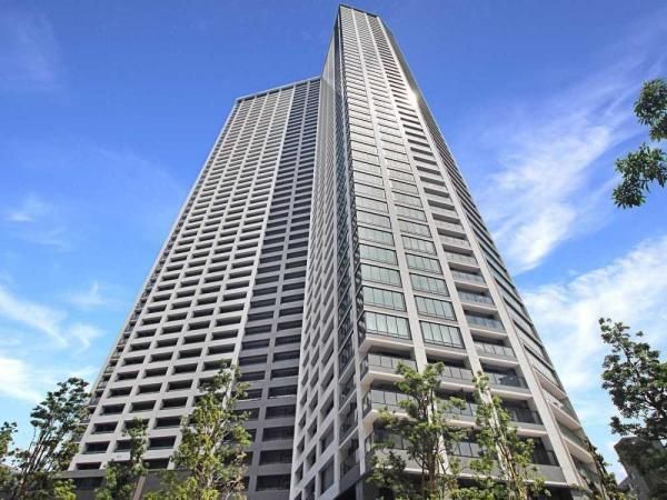 2LDK Apartment for Sale in Kachidoki, Chuo Ward, Tokyo - Thumbnail 2