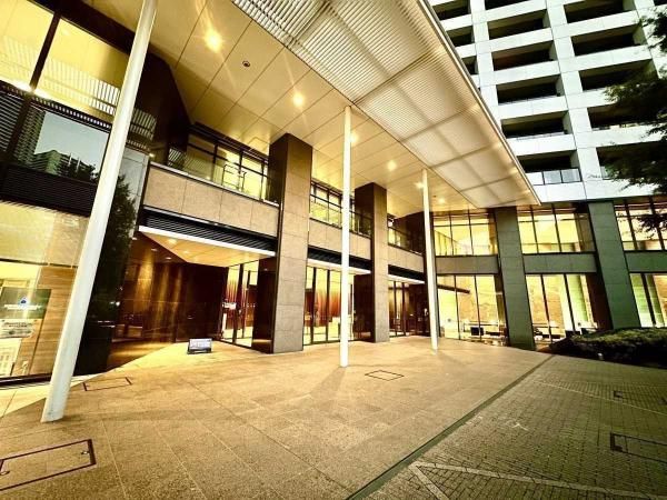2LDK Apartment for Sale in Kachidoki, Chuo Ward, Tokyo - Thumbnail 4