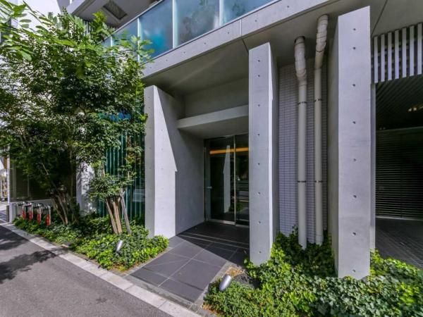 2LDK Apartment for Sale in Meguro-ku, Tokyo - 55.77m2 - Thumbnail 3