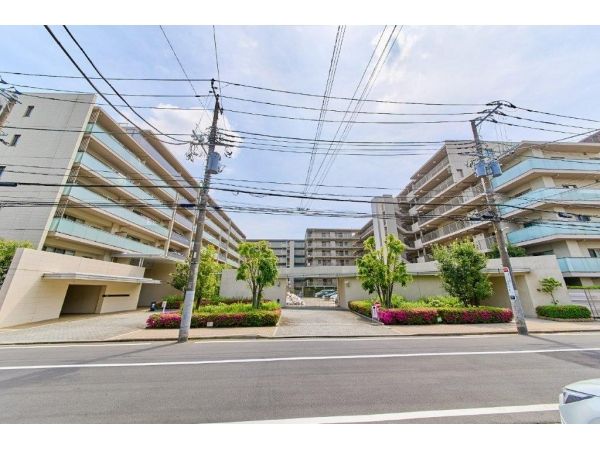 3LDK Apartment for Sale in Tsurumi-ku, Yokohama - Thumbnail 3