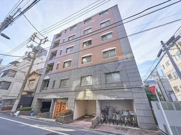 Renovated 2LDK Apartment in Bunkyo-ku, Tokyo for Sale - Thumbnail 4
